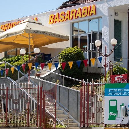 Pensiunea Basarabia 오네슈티 외부 사진